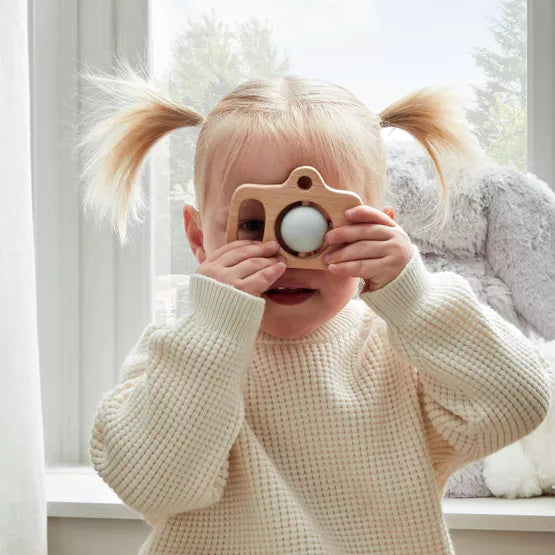 Camera teether natural